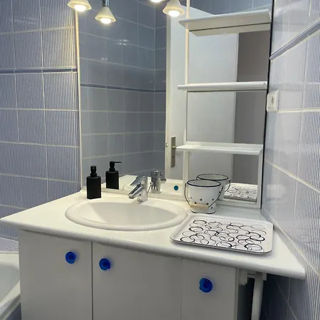 Stunning Sea View, Comfort, Ac, Everything Within Walking Distance * Bandol