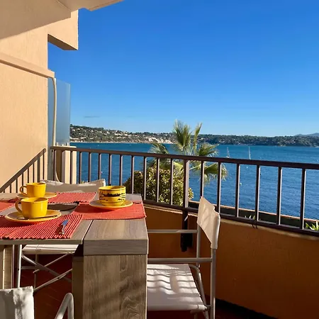 Stunning Sea View, Comfort, Ac, Everything Within Walking Distance Bandol